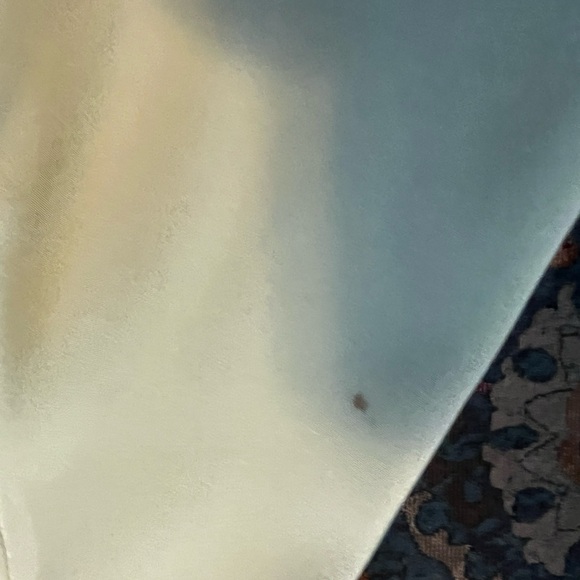 Green satin wrap top with a slight v-neck - Picture 4 of 4